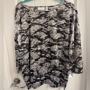 Chicos Size 2 (12/14) Black and White Animal Print Top